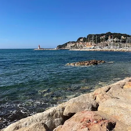 Joli A * Sanary-sur-Mer