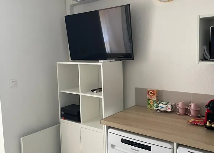 Joli A * Sanary-sur-Mer