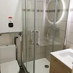 Joli à *