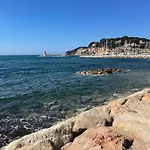 Joli à * Sanary-sur-Mer