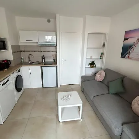 Joli A Apartment